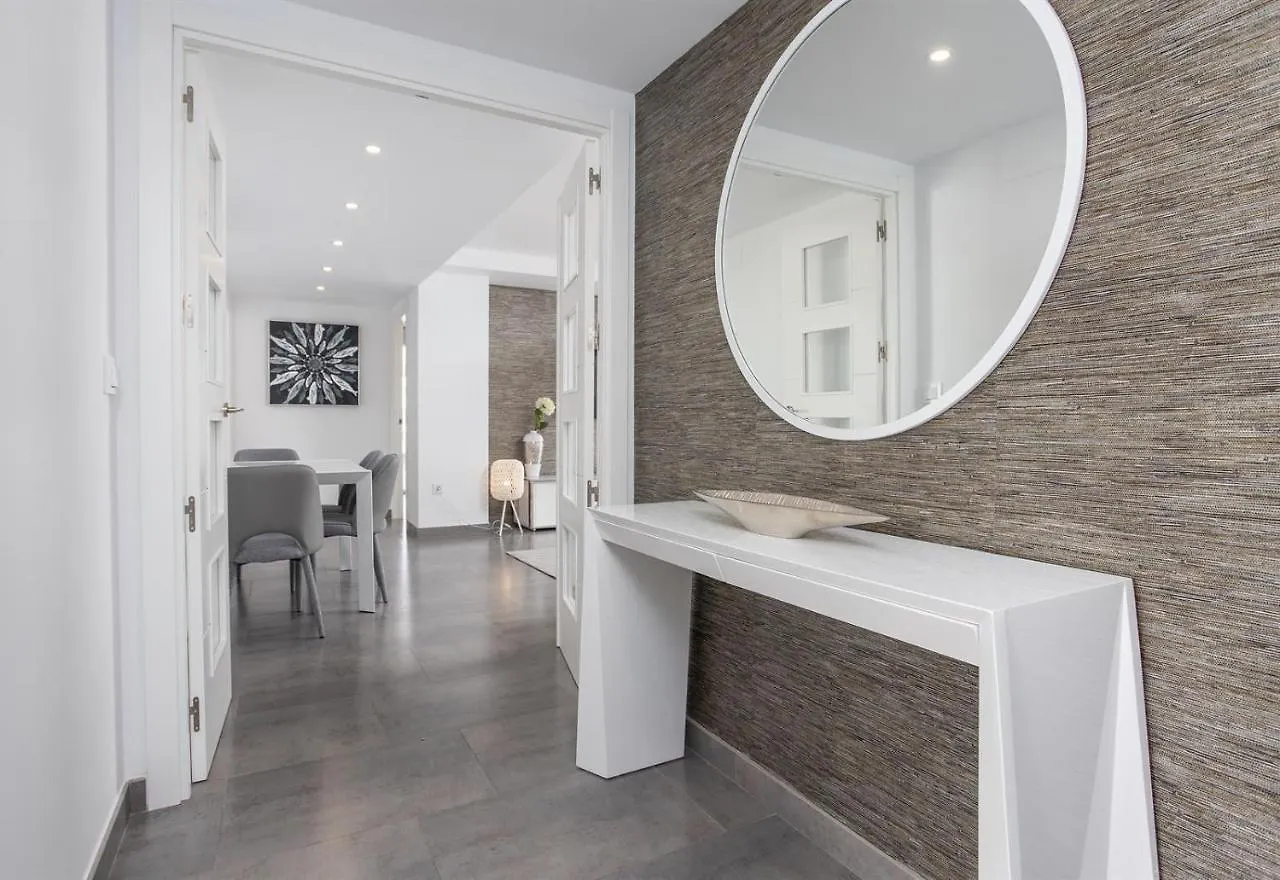 New Penthouse Apartment In Marbella Estepona Hébergement de vacances